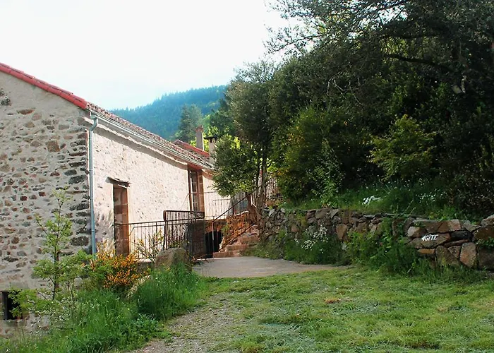 Auberge De Lascours, Gite D\'Etape Pleine Nature.