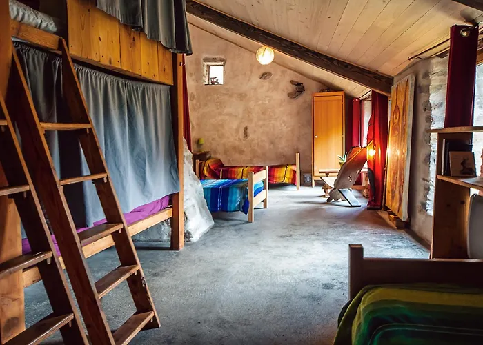 Auberge De Lascours, Gite D\'Etape Pleine Nature.