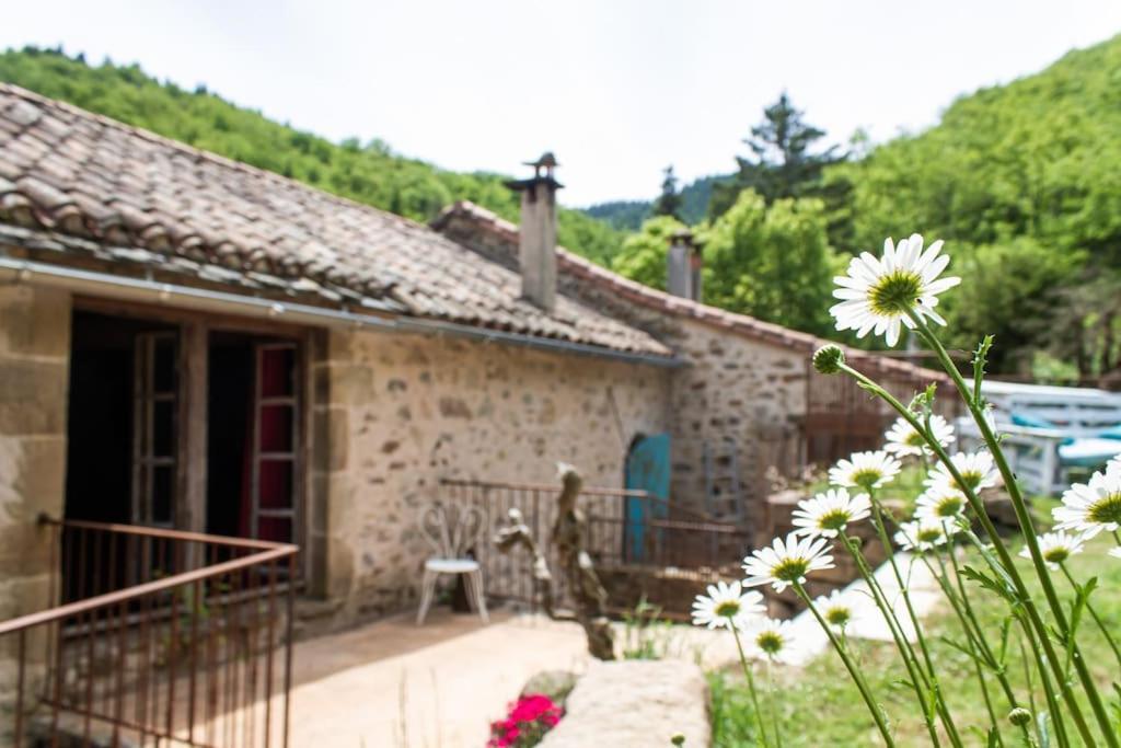 Ferienhaus De Lascours, D'etape Pleine Nature.